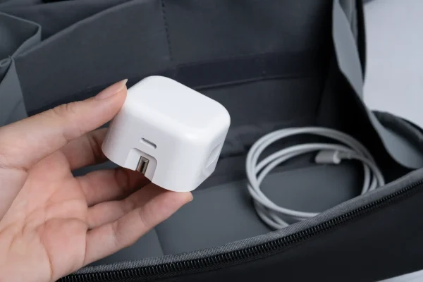 20W USB-C PD Wall Charger – UK Retractable Plug - Image 7
