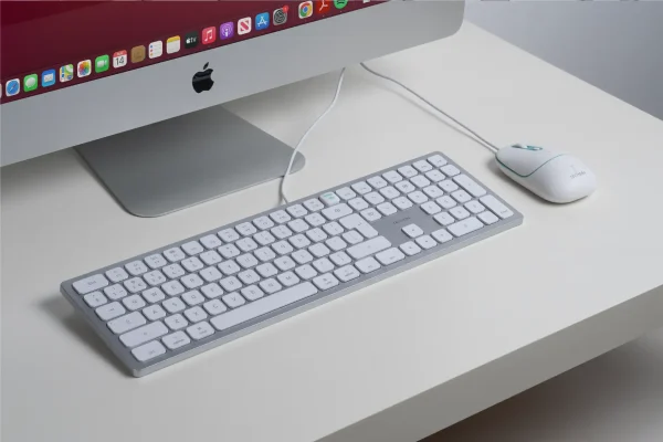 USB-C Wired UK Mac OS Layout Keyboard - Image 3